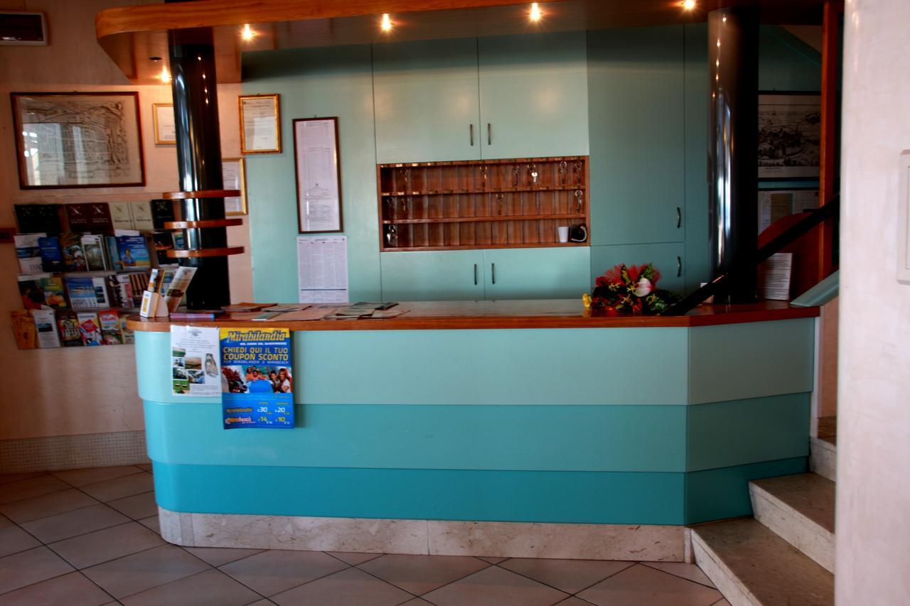 Hotel Excelsior Fano Exterior photo
